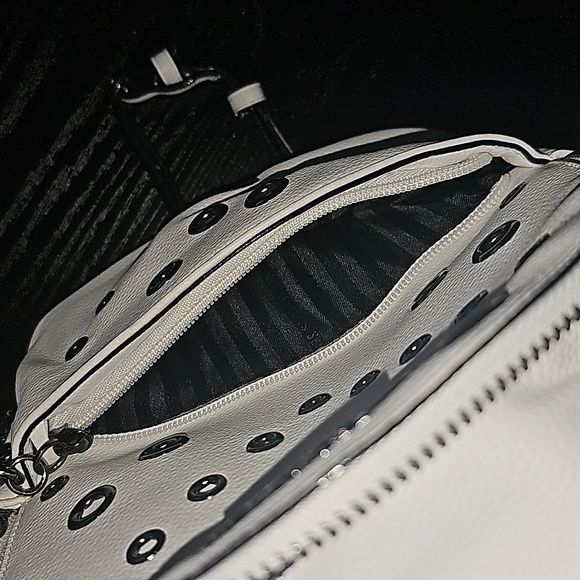 VS Mini Backpack - Picture 5 of 6